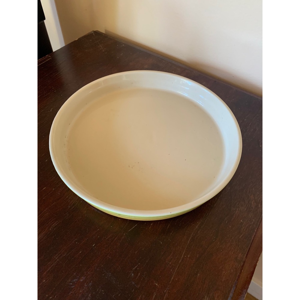 Le Creuset Yellow Stoneware Round Tart Pie Dish Quiche Pan 9.5 Inch